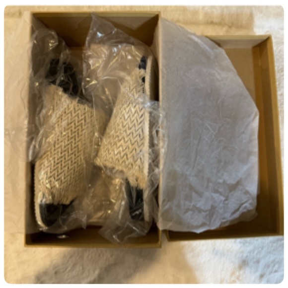 MODE SANDSTORM SLIDE SIZE 37 NWT - Picture 11 of 11